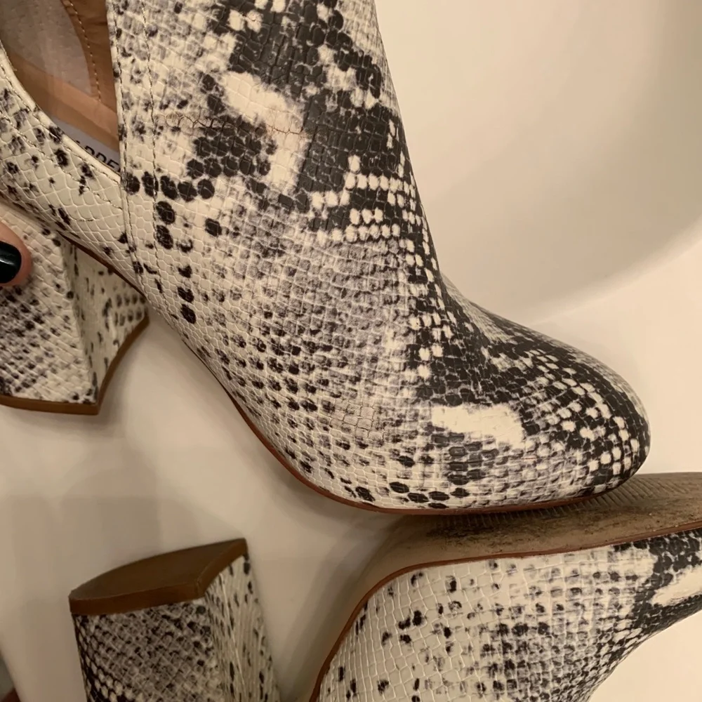 Steve Madden Snake Print Ankle Boots - Picture 11 of 11